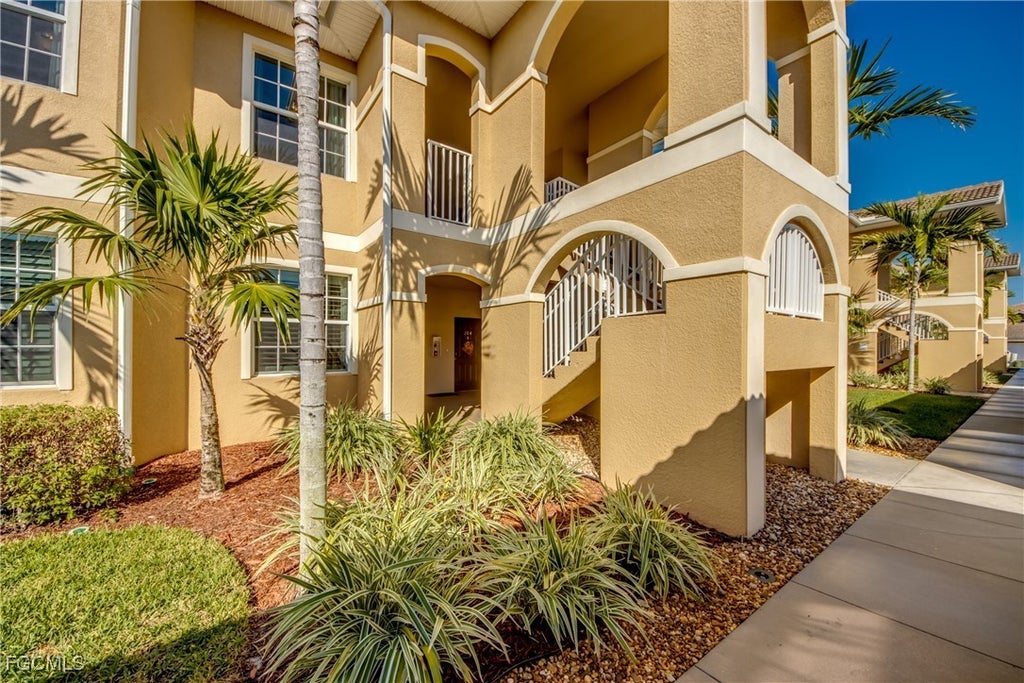 1051 Winding Pines Cir 203, Cape Coral