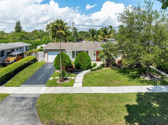 8761 Ridgeland Dr, Cutler Bay