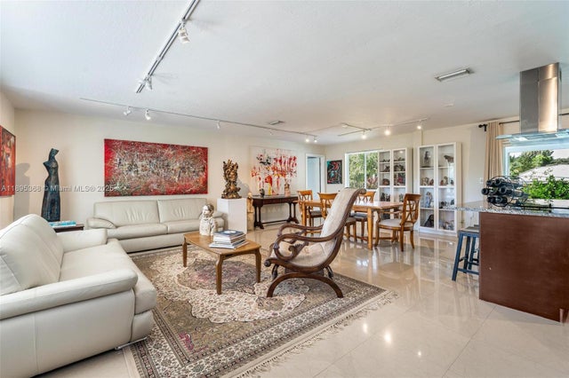 3 of 33 - 8761 Ridgeland Dr, Cutler Bay, FL