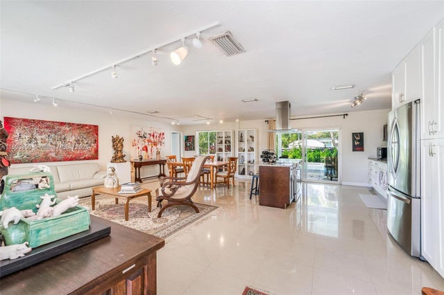 4 of 33 - 8761 Ridgeland Dr, Cutler Bay, FL