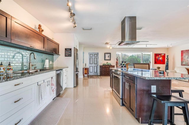 5 of 33 - 8761 Ridgeland Dr, Cutler Bay, FL