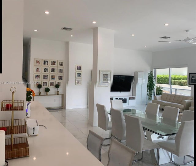 2 of 82 - 2751 S Ocean Dr 208n, Hollywood, FL