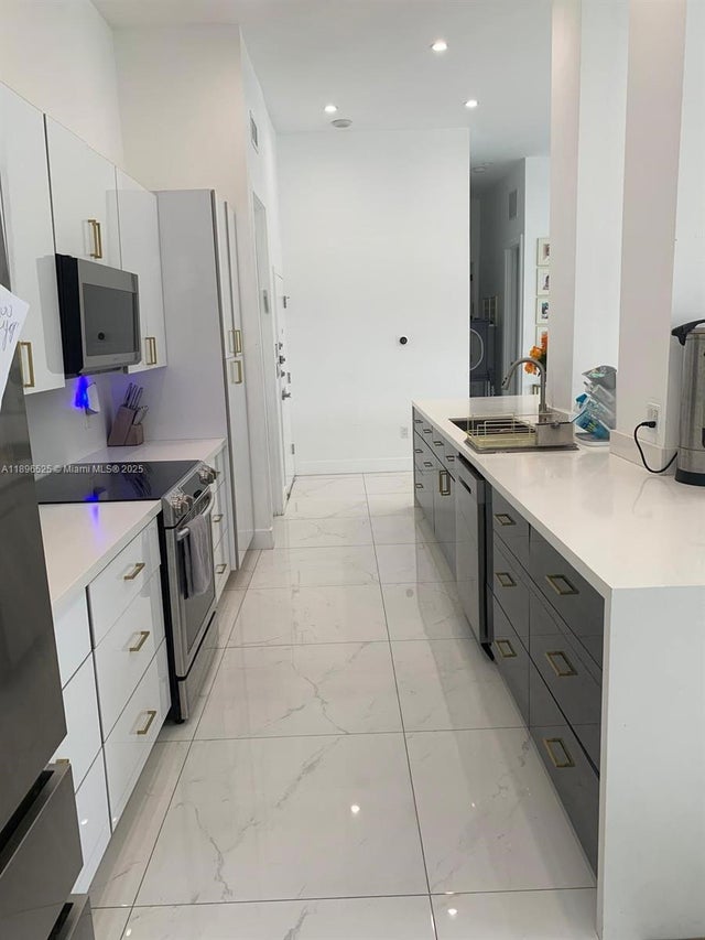 3 of 82 - 2751 S Ocean Dr 208n, Hollywood, FL