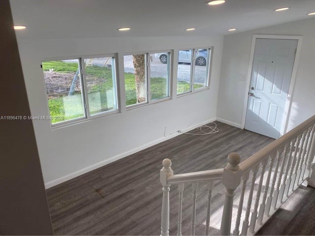 2 of 13 - 877 Ne 63rd St, Fort Lauderdale, FL