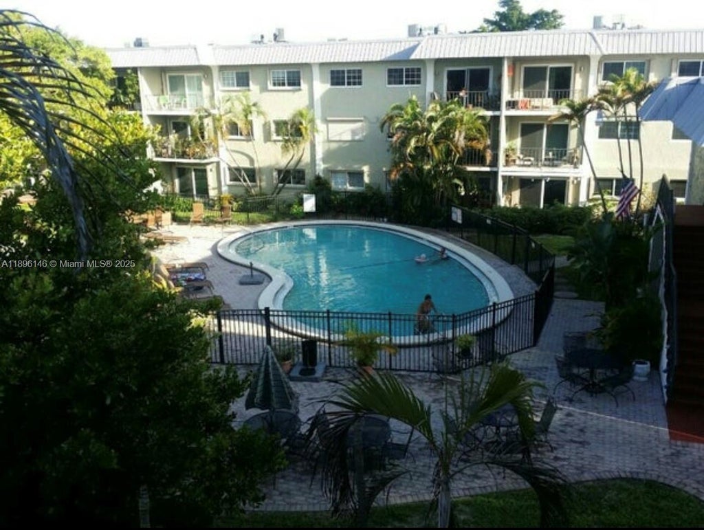 3002 Ne 5th Ter 106-b, Wilton Manors