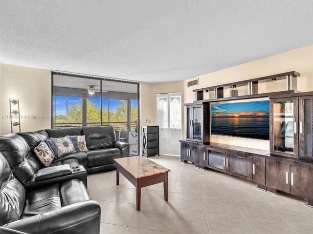 2 of 38 - 1400 Sheridan St 24j, Hollywood, FL