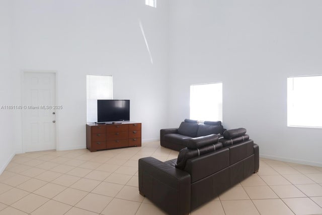 2 of 14 - 204 Ne 32nd Ter, Homestead, FL