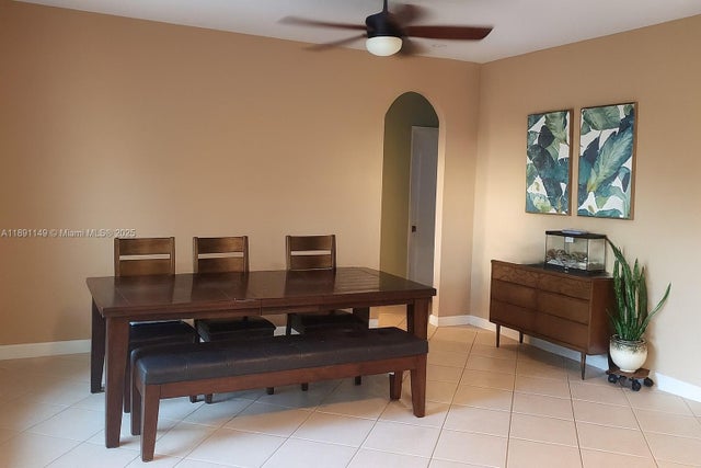 4 of 14 - 204 Ne 32nd Ter, Homestead, FL