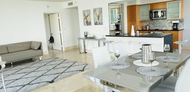 5 of 18 - 6365 Collins Ave 1508, Miami Beach, FL