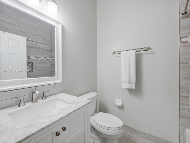 5 of 6 - 4991 Bonsai Cir 105, Palm Beach Gardens, FL