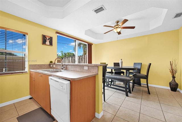 5 of 52 - 5844 Siena Ln, Hollywood, FL