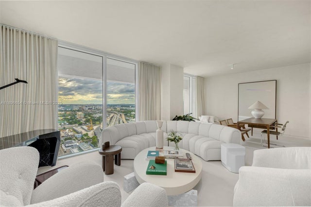 1040 Biscayne Blvd 3007, Miami