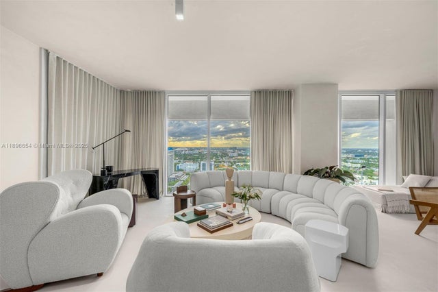 3 of 36 - 1040 Biscayne Blvd 3007, Miami, FL