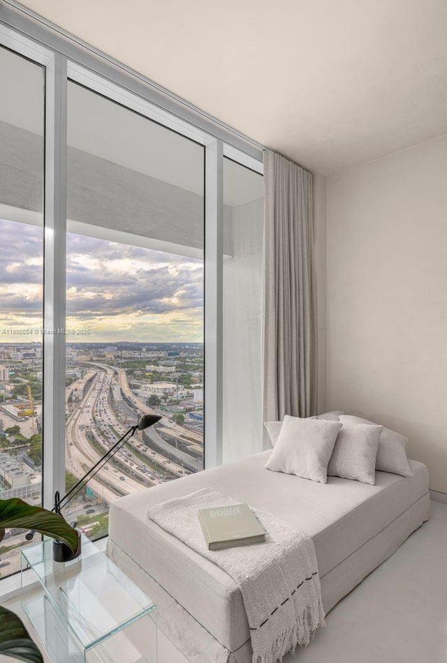 4 of 36 - 1040 Biscayne Blvd 3007, Miami, FL