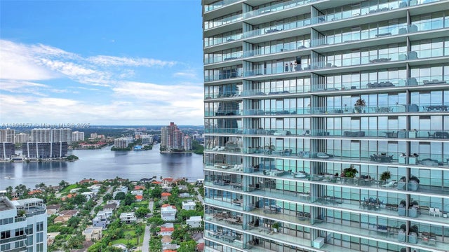 4 of 70 - 18975 Collins Ave 3503, Sunny Isles Beach, FL