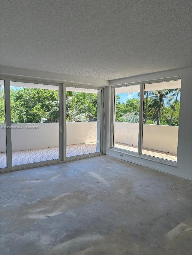 3 of 12 - 177 Ocean Lane Dr 208, Key Biscayne, FL