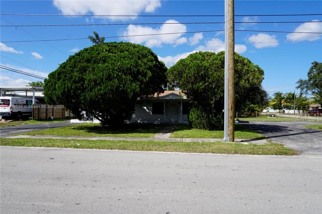 1 of 21 - 6200 Fletcher St, Hollywood, FL