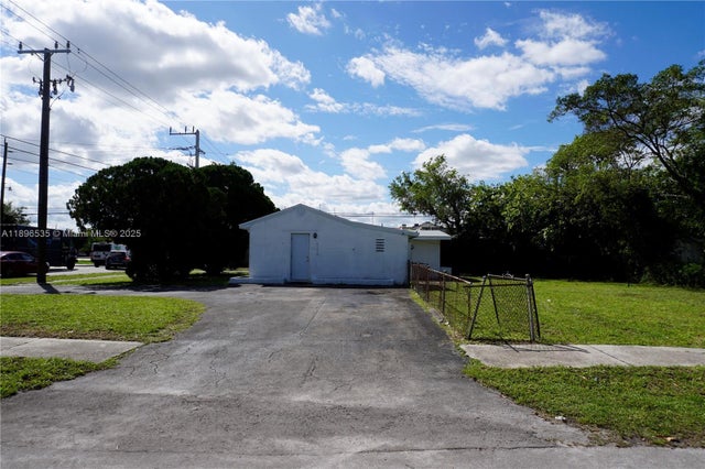 5 of 21 - 6200 Fletcher St, Hollywood, FL