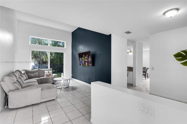 5 of 46 - 10470 Sw 16th St, Pembroke Pines, FL