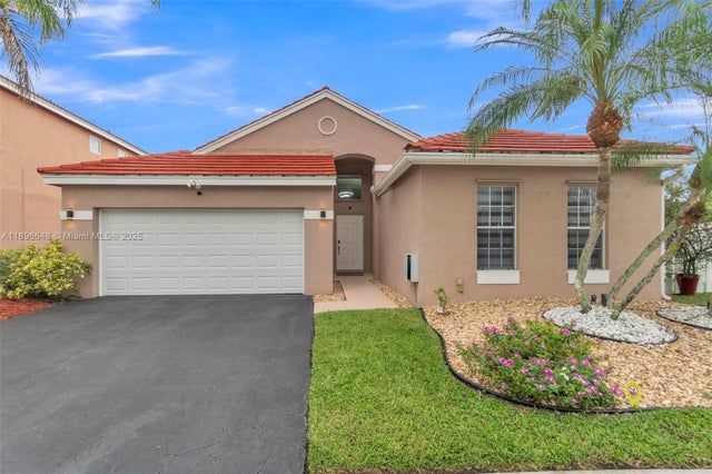 2 of 46 - 362 Bridgeton Rd, Weston, FL