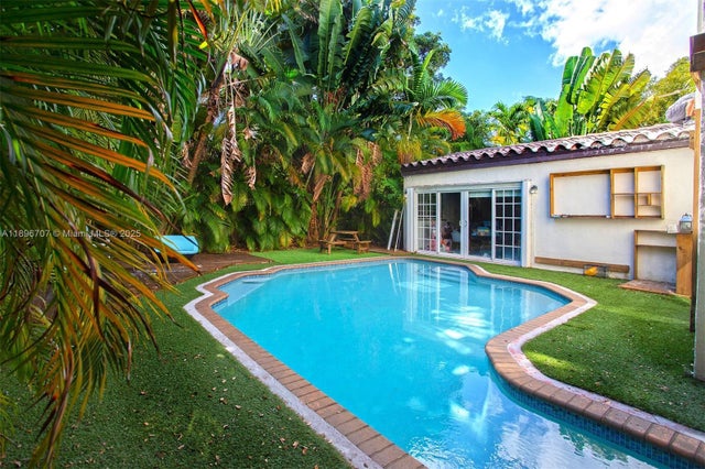 2 of 24 - 401 Sw 28th Rd, Miami, FL