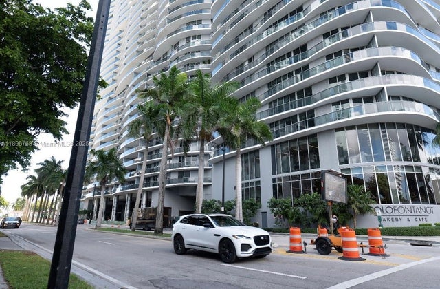 2 of 26 - 488 Ne 18th St 4509, Miami, FL