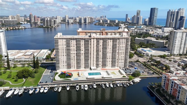 3 of 44 - 250 174th St 1211, Sunny Isles Beach, FL