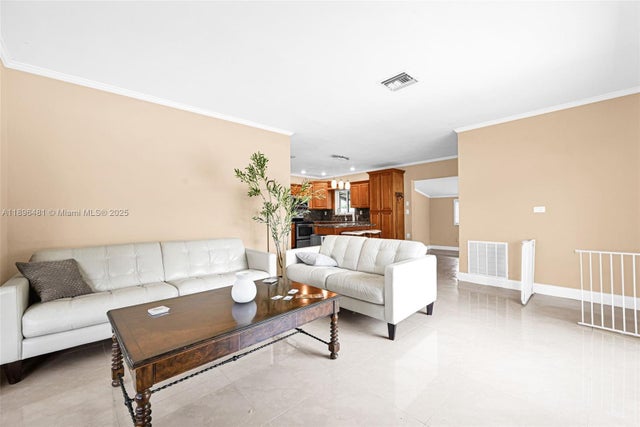 3 of 18 - 9740 Cutler Ridge Dr, Cutler Bay, FL