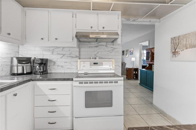 4 of 33 - 17001 Ne 13th Ave 214, Miami, FL