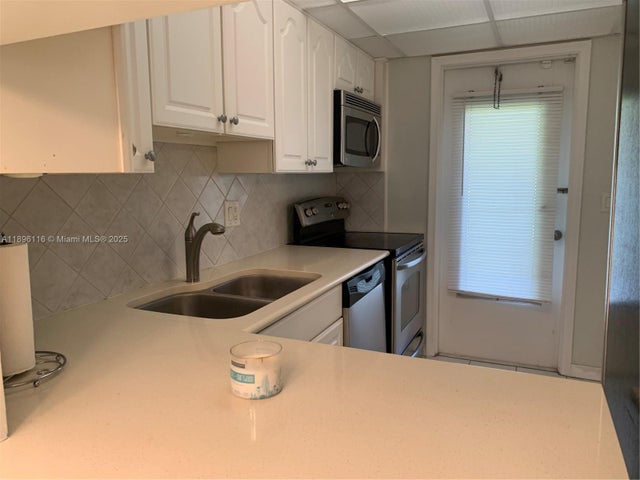 5 of 15 - 400 Ne 20th St A108, Boca Raton, FL