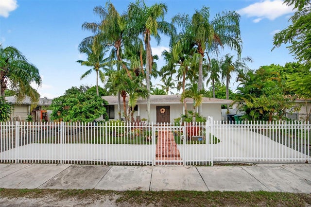 1 of 30 - 10015 Sw 166th St, Miami, FL