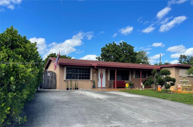 1 of 34 - 1961 Sw 36 Avenue, Fort Lauderdale, FL