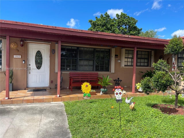 2 of 34 - 1961 Sw 36 Avenue, Fort Lauderdale, FL