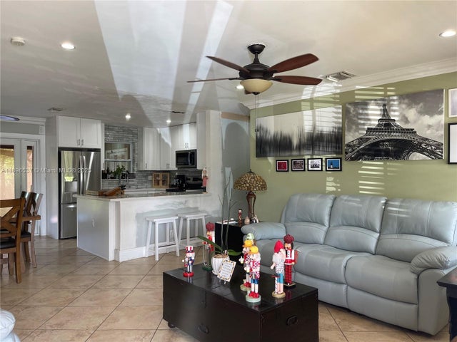 5 of 34 - 1961 Sw 36 Avenue, Fort Lauderdale, FL