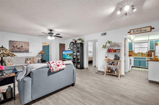 4 of 26 - 2324 Van Buren St 204, Hollywood, FL