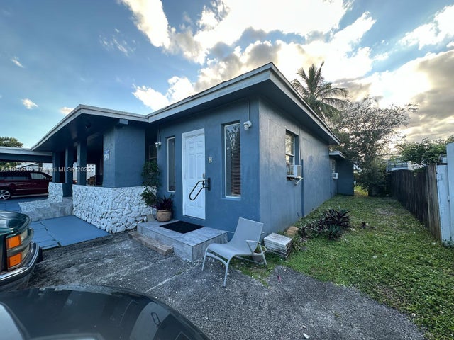 4 of 36 - 131 Carolina Ave, Fort Lauderdale, FL