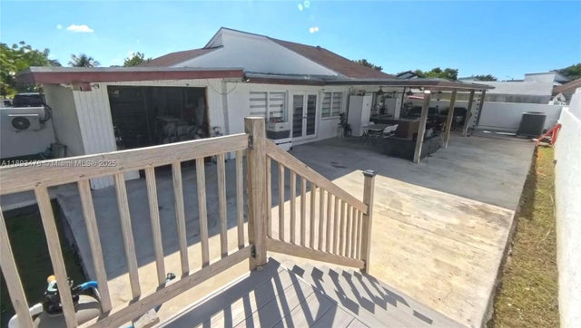 2 of 30 - 20610 Sw 125th Ct, Miami, FL