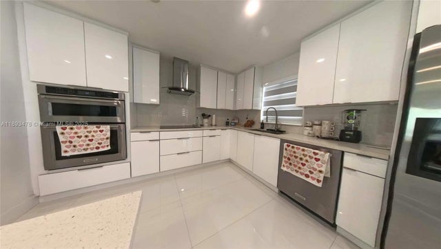 3 of 30 - 20610 Sw 125th Ct, Miami, FL
