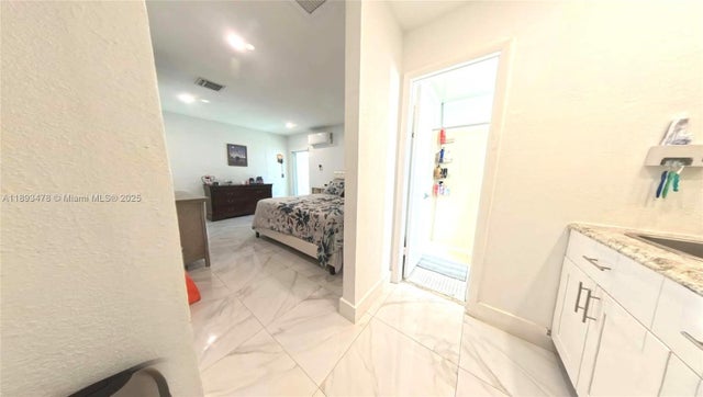 5 of 30 - 20610 Sw 125th Ct, Miami, FL