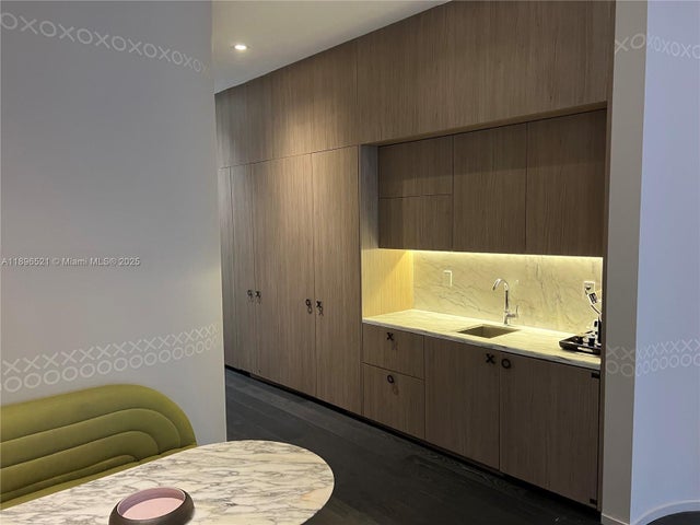5 of 25 - 801 S Miami Ave 209, Miami, FL