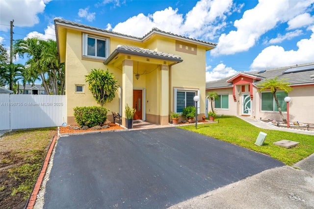 2 of 31 - 18536 Nw 56th Pl, Miami Gardens, FL