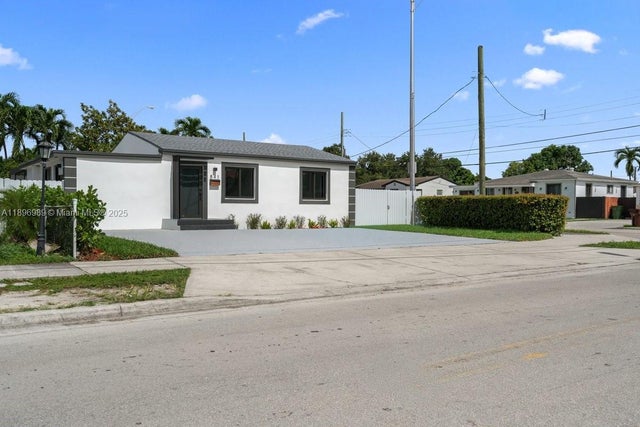 2 of 45 - 841 Se 11th Pl, Hialeah, FL