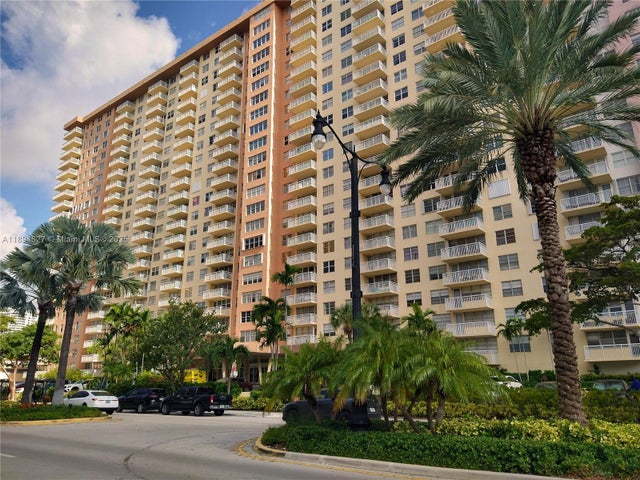 4 of 22 - 251 174th St 2002, Sunny Isles Beach, FL