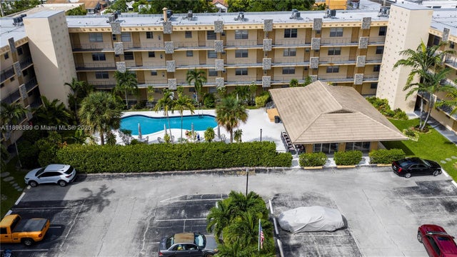 3 of 20 - 2145 Pierce St 305, Hollywood, FL