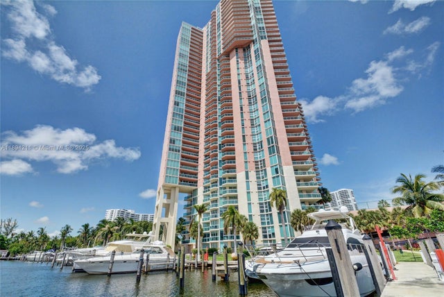 5 of 32 - 3370 Hidden Bay Dr 2607, Aventura, FL