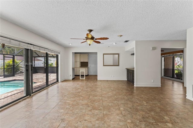 5 of 73 - 10410 Sw 50th Pl, Cooper City, FL