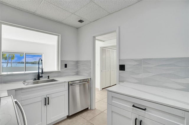 4 of 58 - 500 Bayview Dr 118, Sunny Isles Beach, FL