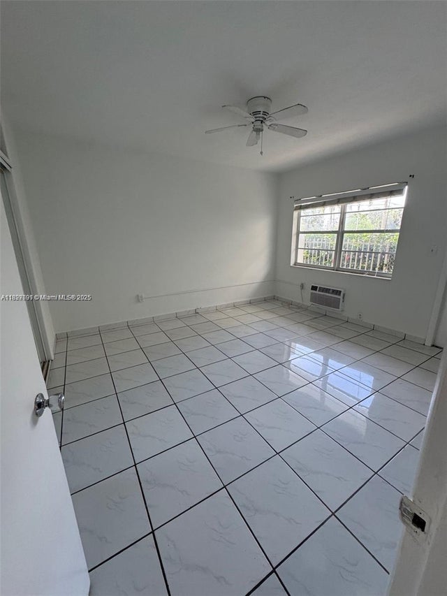 5 of 29 - 8040 Tatum Waterway Dr 3, Miami Beach, FL