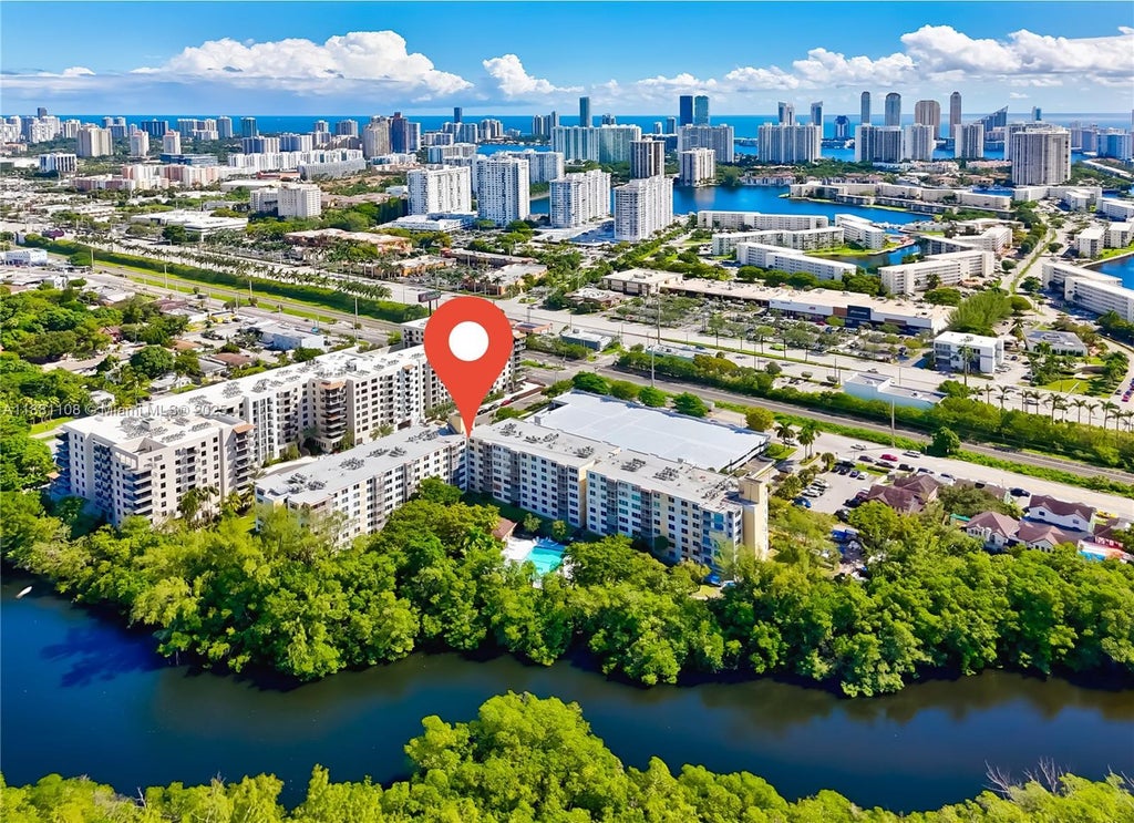 17890 W Dixie Hwy 314, North Miami Beach