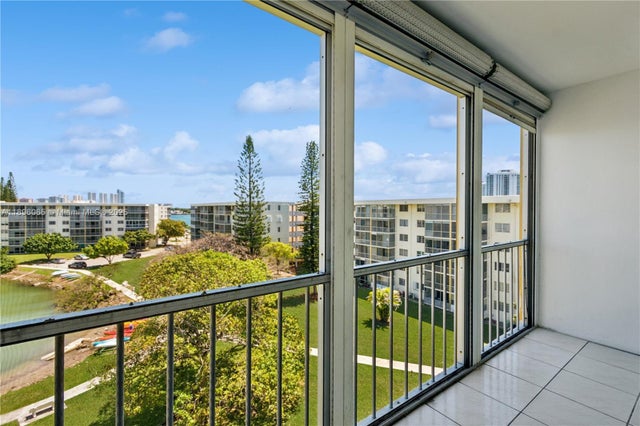 2 of 13 - 2851 Leonard Dr J610, Aventura, FL